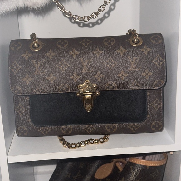 Louie vuitton Bag - Picture 1 of 5